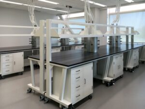 heavy duty mobile lab benches
