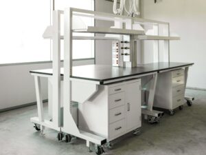 heavy duty mobile lab bench
